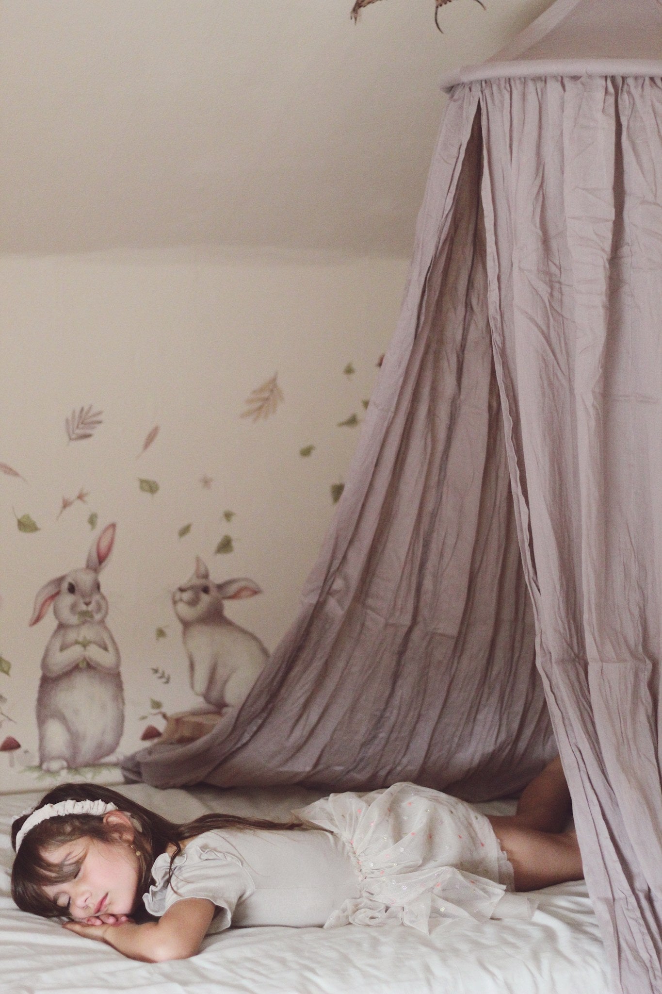 Bed canopy - Wood